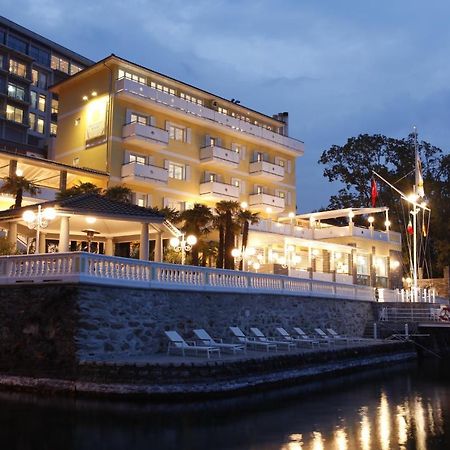 Holiday Hotel Yachtsport Resort Lago Maggiore Brissago Kültér fotó